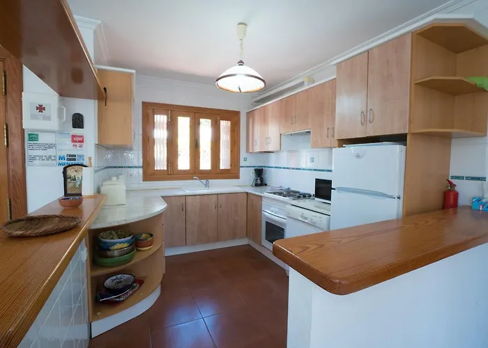 Colina Menyber * Нерха