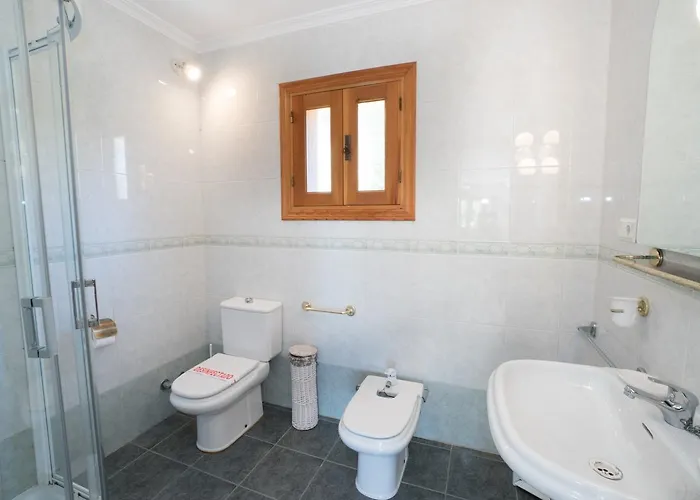 Colina Menyber Holiday home *