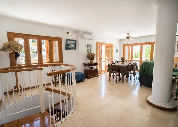 Colina Menyber * Nerja